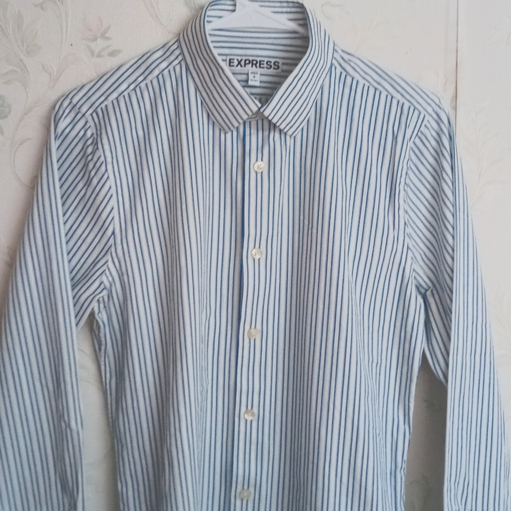 Handsome Men's EXPRESS Dress Shirt!